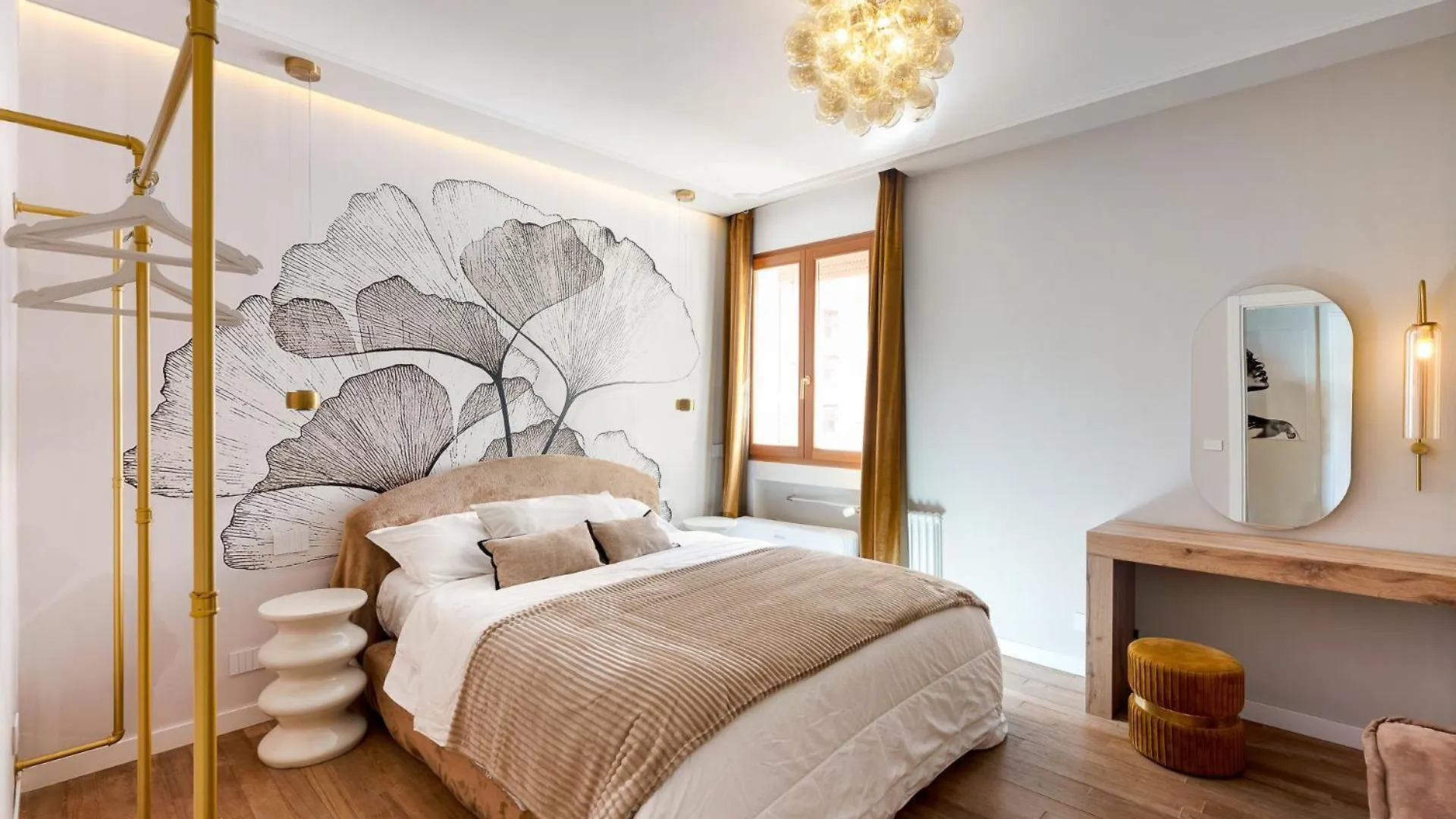 3 Windows On St Mark - Waterfront Apartment Italy