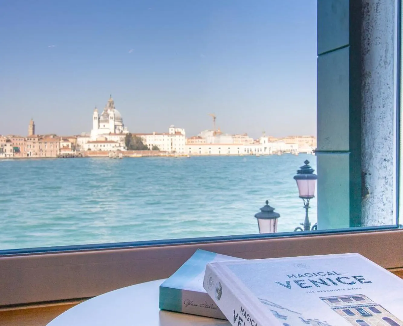 3 Windows On St Mark - Waterfront Apartment Venice