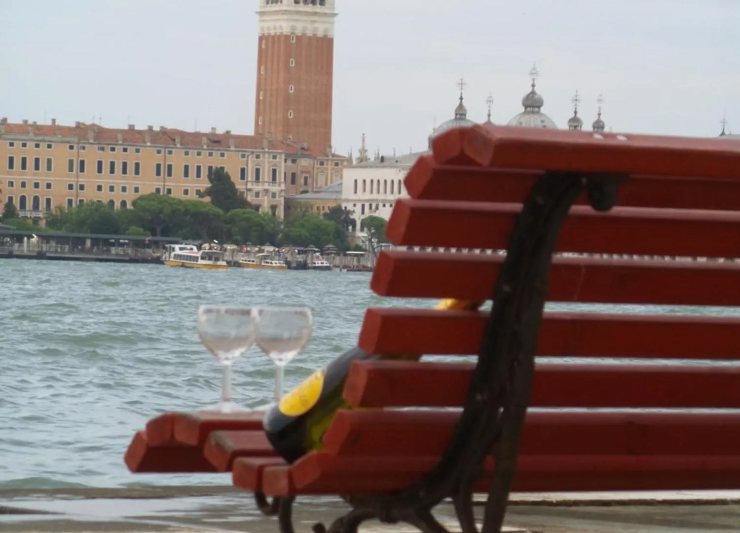 3 Windows On St Mark - Waterfront Apartment Italy