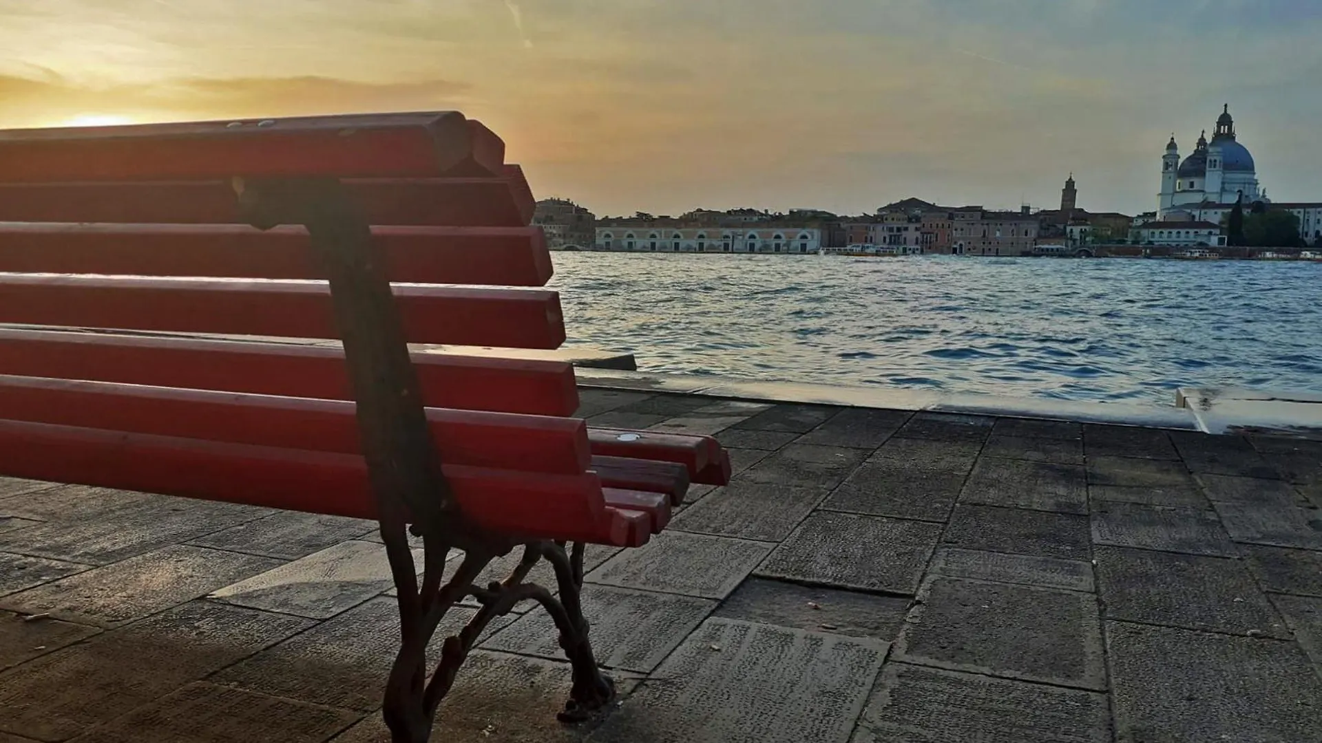 3 Windows On St Mark - Waterfront Apartment 0*, Venice Italy