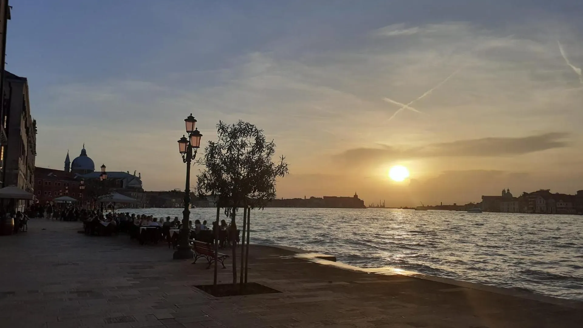 3 Windows On St Mark - Waterfront Apartment Venice